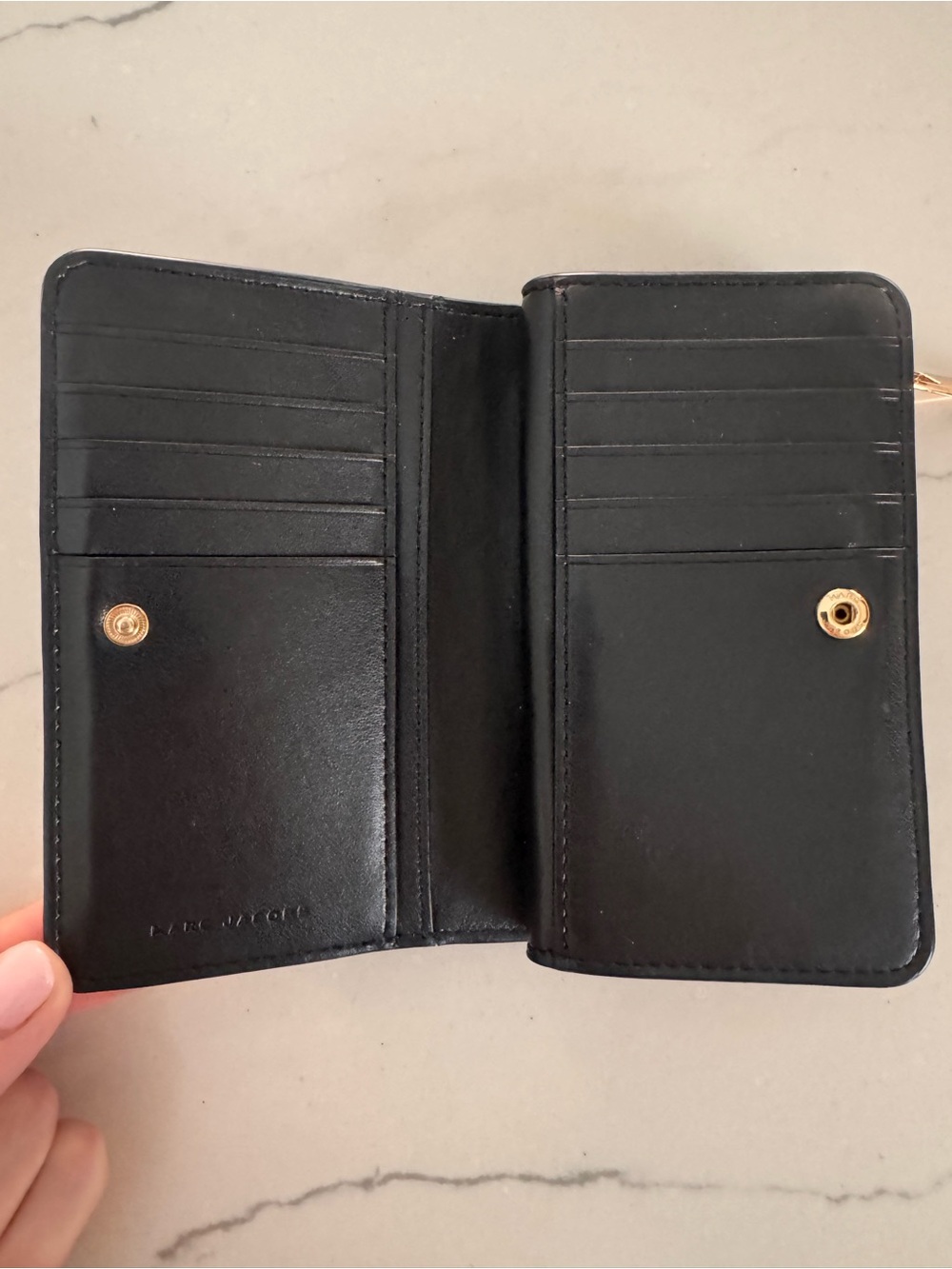 Marc Jacobs Black Pebbled Leather Zip Card Wallet with Gold Logo - Picture 3 of 7